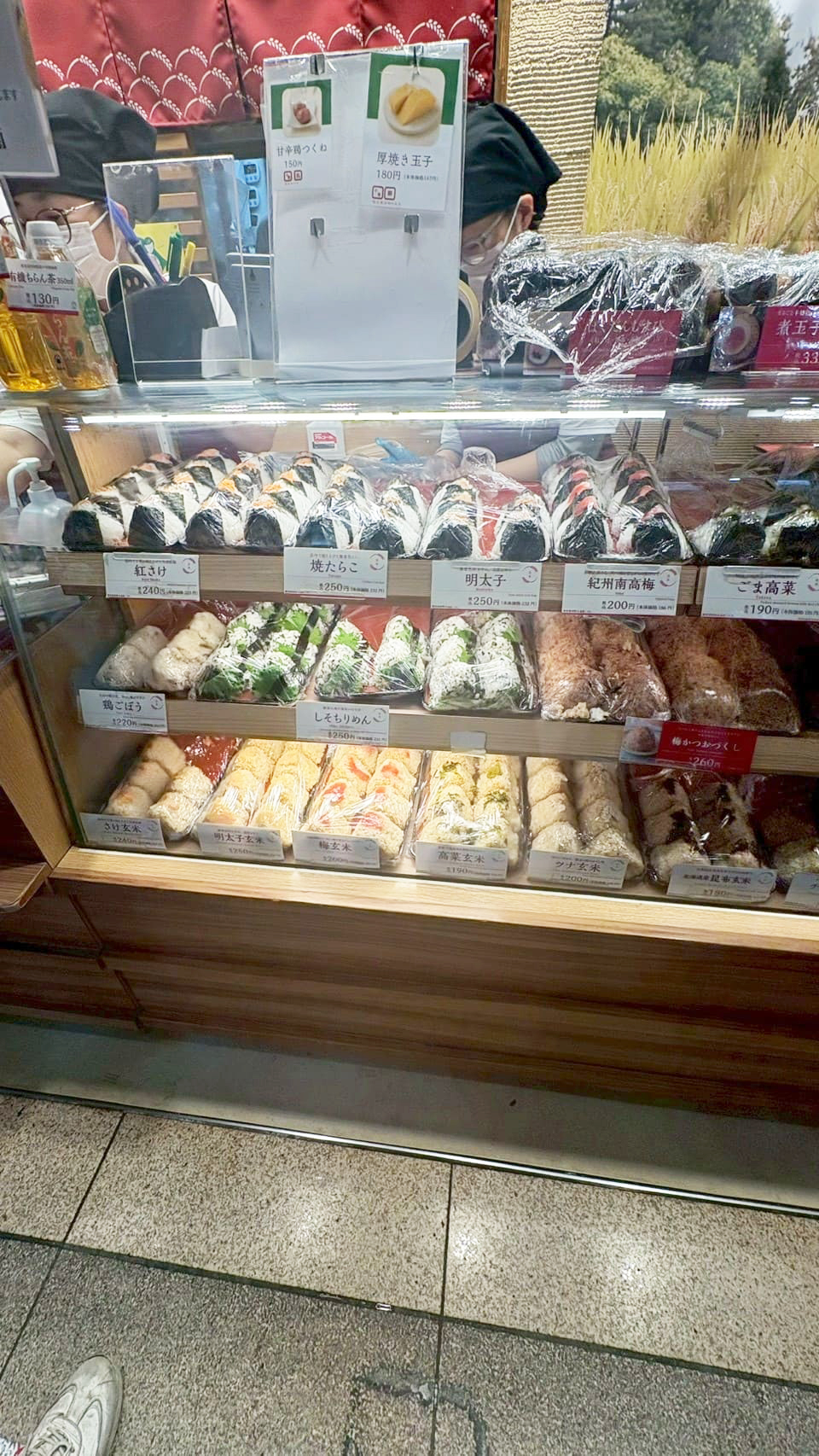 おむすび権米衛グランデュオ蒲田店の販売カウンター